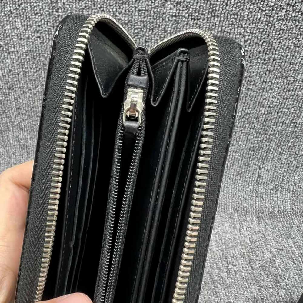 100% Authentic CHANEL Patent Leather Wallet - Picture 7 of 14